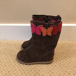 Adorable brown boots